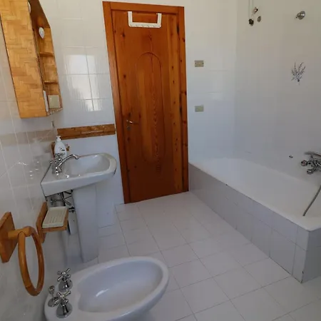 Charming Turchese Air Con Covered Parking *