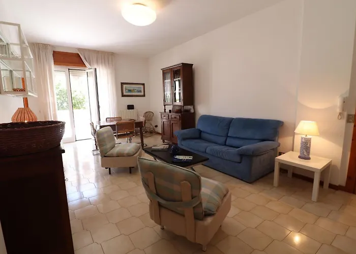 Charming Turchese Air Con Covered Parking Apartment *