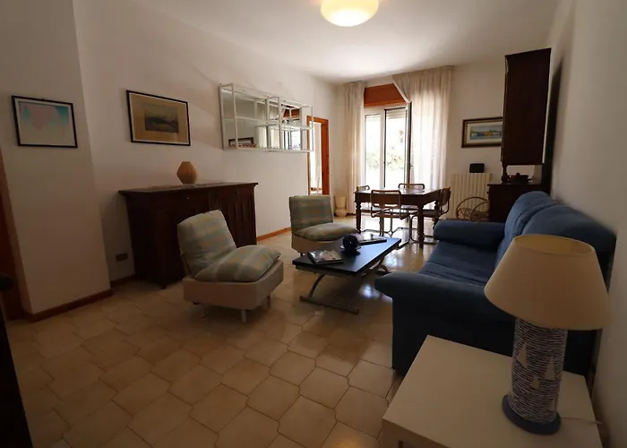 Charming Turchese Air Con Covered Parking Apartment