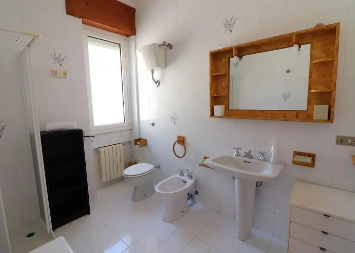 Charming Turchese Air Con Covered Parking Appartement *